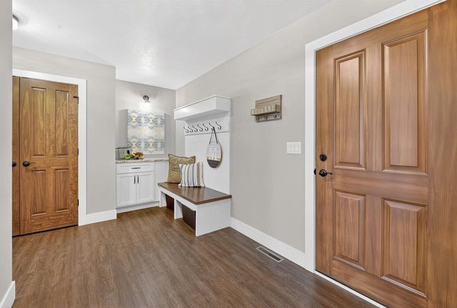 W6860 DESIGN DRIVE, Greenville, WI 54942