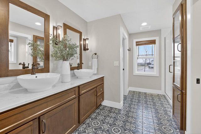 W6860 DESIGN DRIVE, Greenville, WI 54942