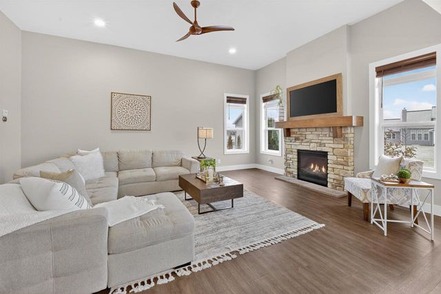 W6860 DESIGN DRIVE, Greenville, WI 54942