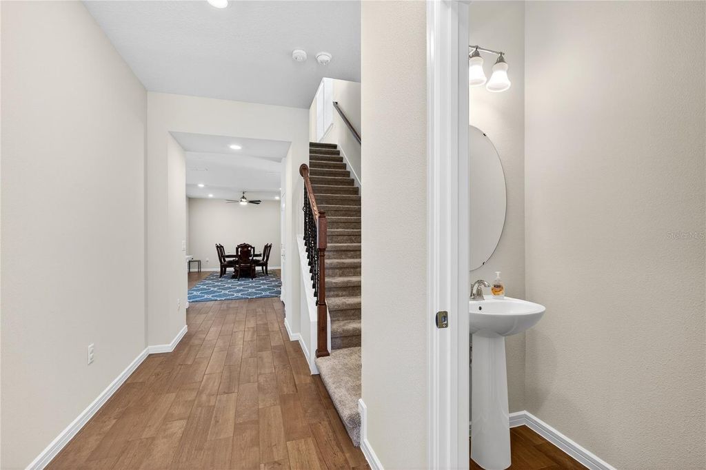 Image 15 of property listing at 14250 LANIKAI BEACH DRIVE, Orlando, FL 32827