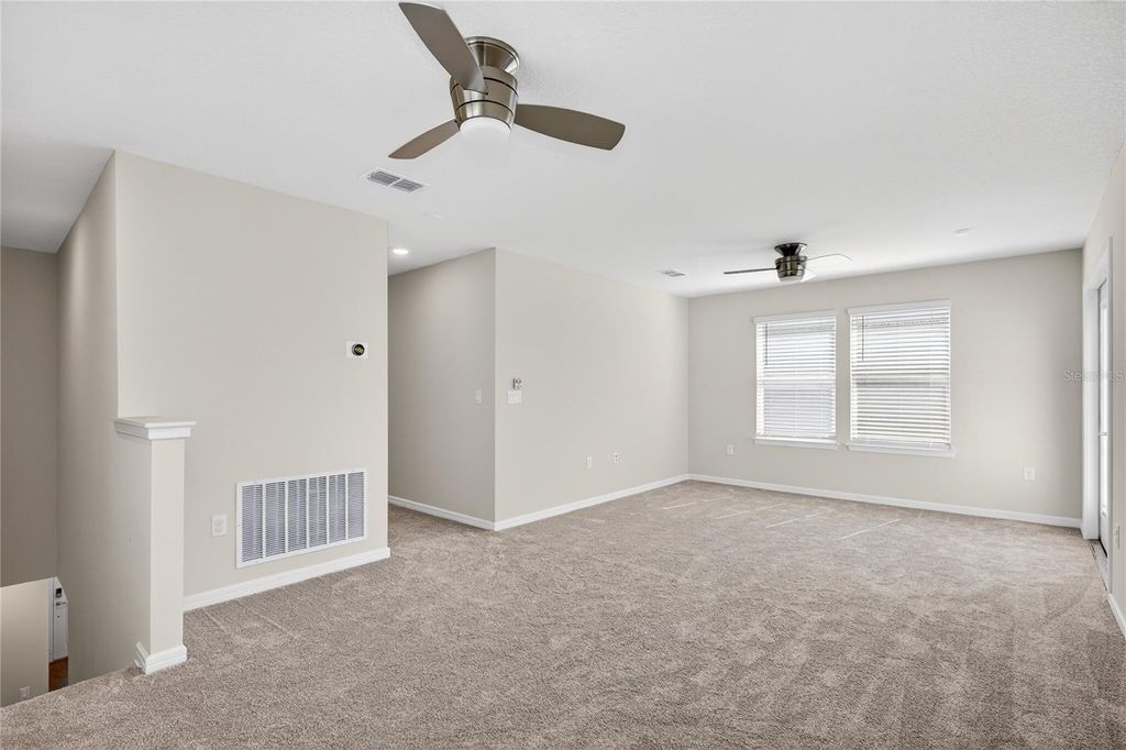 Image 16 of property listing at 14250 LANIKAI BEACH DRIVE, Orlando, FL 32827