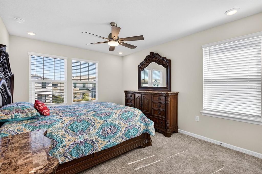 Image 19 of property listing at 14250 LANIKAI BEACH DRIVE, Orlando, FL 32827