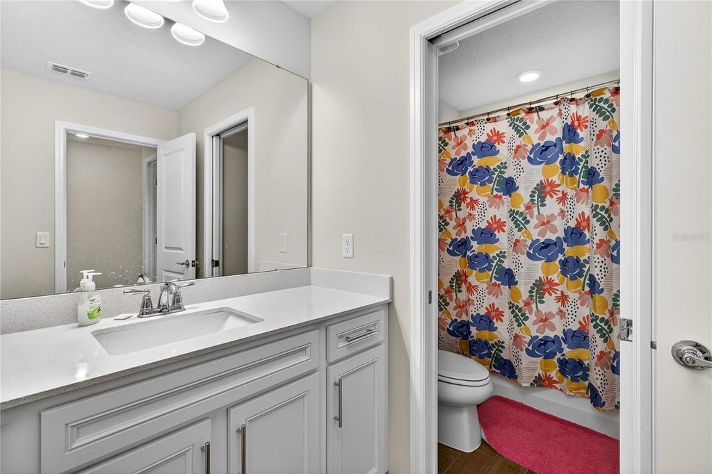 Image 21 of property listing at 14250 LANIKAI BEACH DRIVE, Orlando, FL 32827