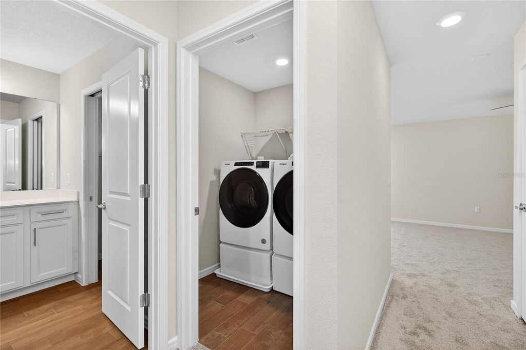 Image 23 of property listing at 14250 LANIKAI BEACH DRIVE, Orlando, FL 32827