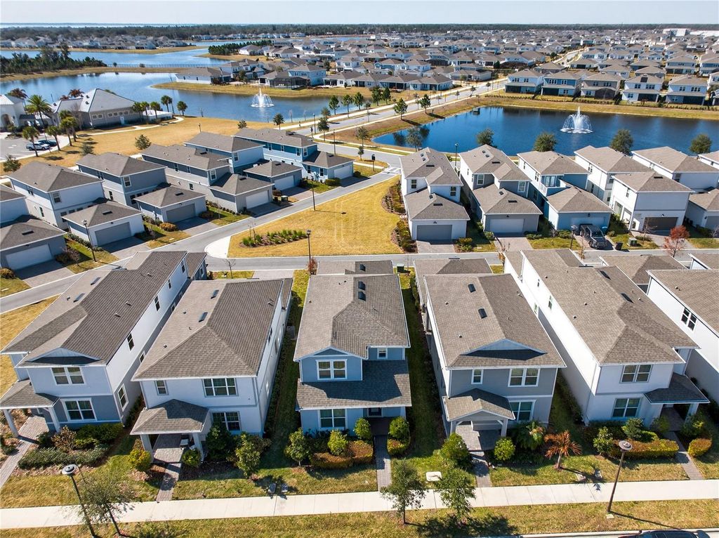 Image 28 of property listing at 14250 LANIKAI BEACH DRIVE, Orlando, FL 32827