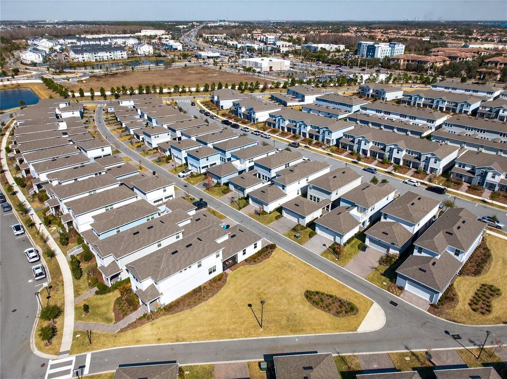 Image 30 of property listing at 14250 LANIKAI BEACH DRIVE, Orlando, FL 32827