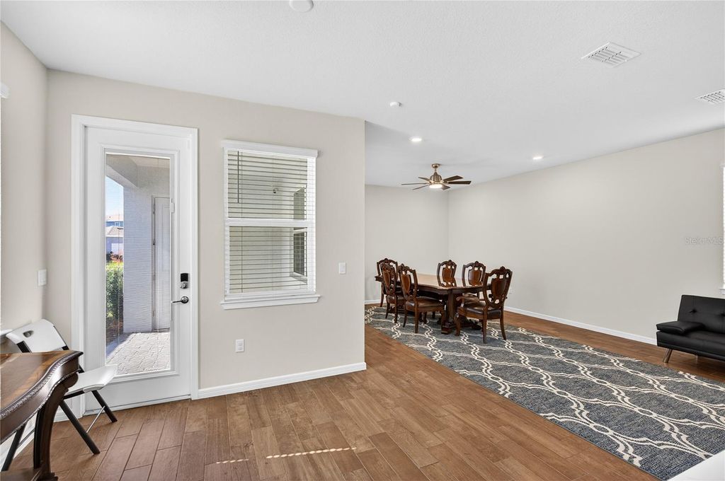 Image 7 of property listing at 14250 LANIKAI BEACH DRIVE, Orlando, FL 32827