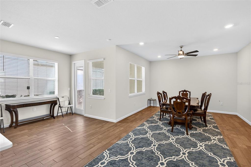 Image 8 of property listing at 14250 LANIKAI BEACH DRIVE, Orlando, FL 32827