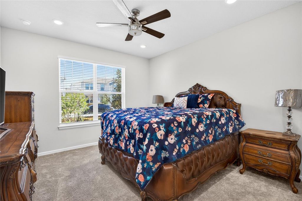 Image 10 of property listing at 14250 LANIKAI BEACH DRIVE, Orlando, FL 32827