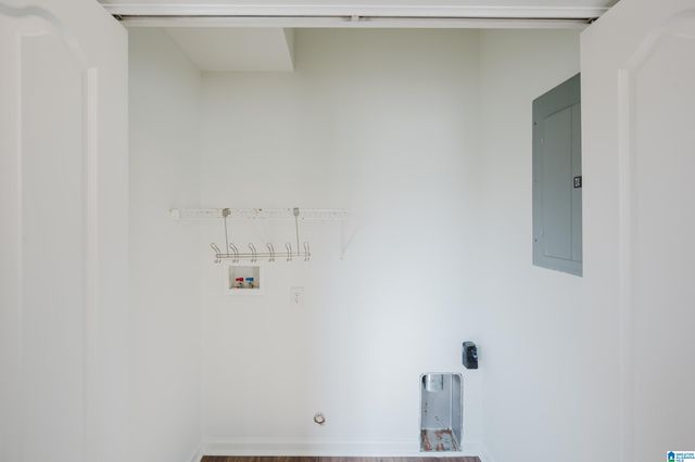 2162 VILLAGE LANE, Calera, AL 35040