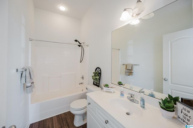 2162 VILLAGE LANE, Calera, AL 35040