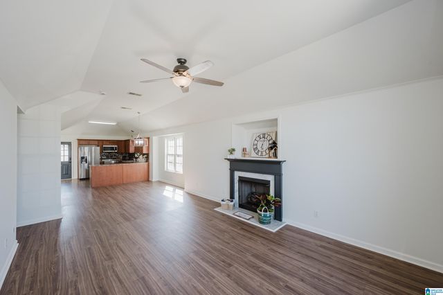 2162 VILLAGE LANE, Calera, AL 35040