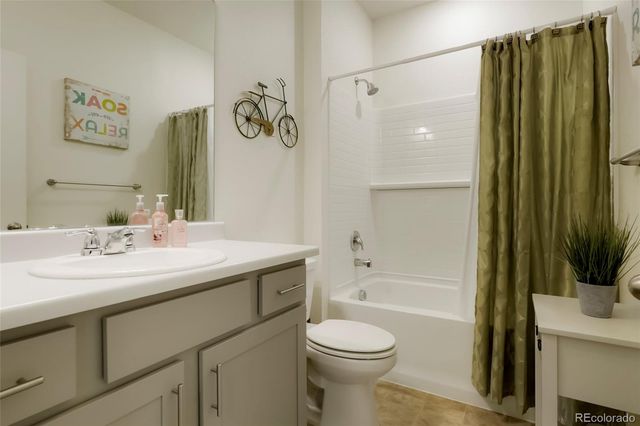 4155 Limestone Avenue, Longmont, CO 80504