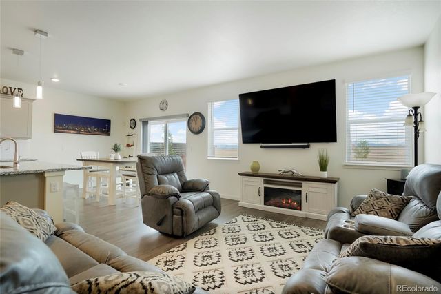 4155 Limestone Avenue, Longmont, CO 80504