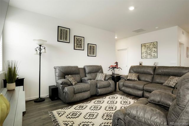 4155 Limestone Avenue, Longmont, CO 80504