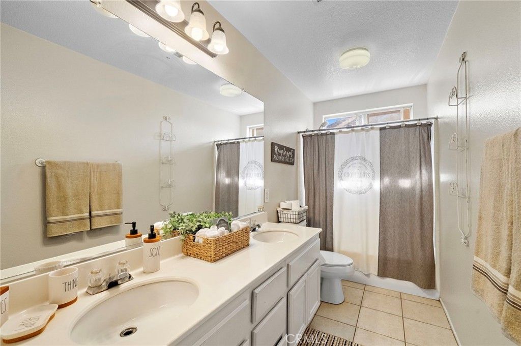 Image 18 of property listing at 13140 Derby, Chino, CA 91710