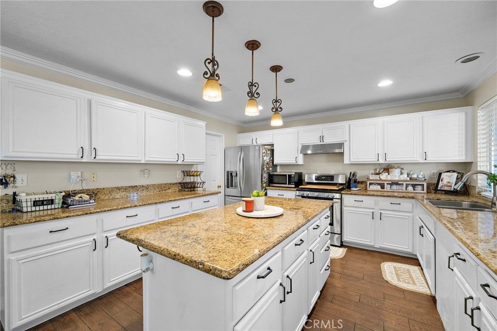 Image 7 of property listing at 13140 Derby, Chino, CA 91710