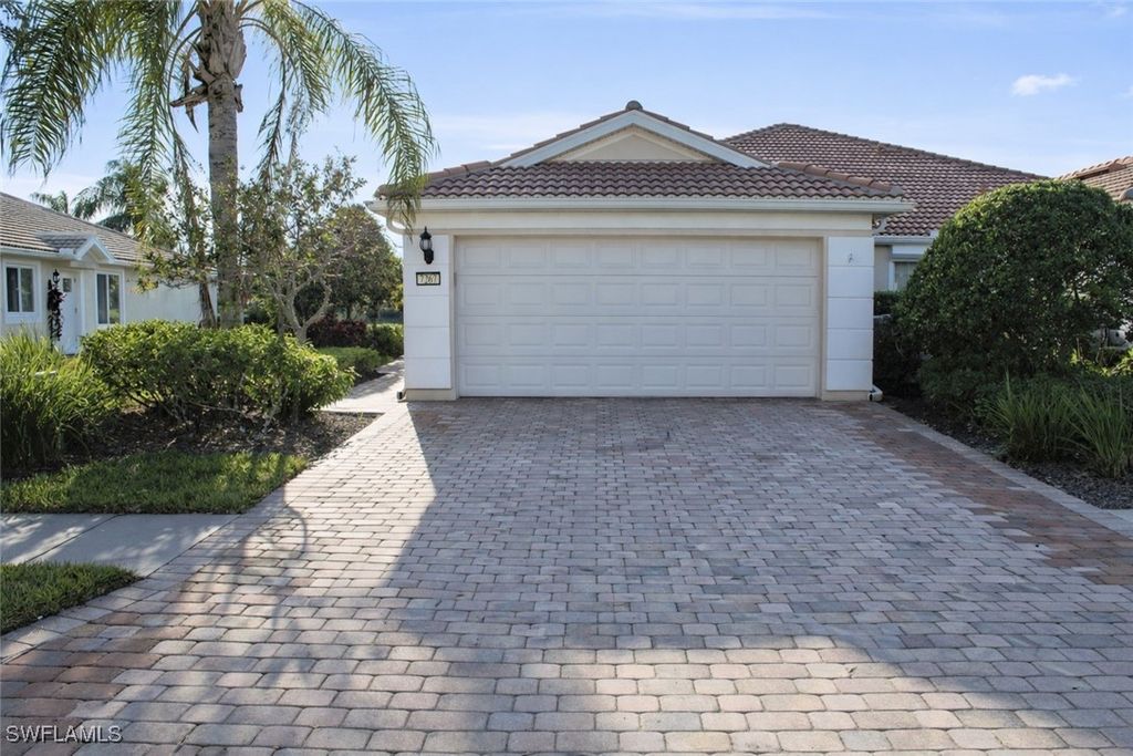 7267 Salerno CT, Naples, FL 34114