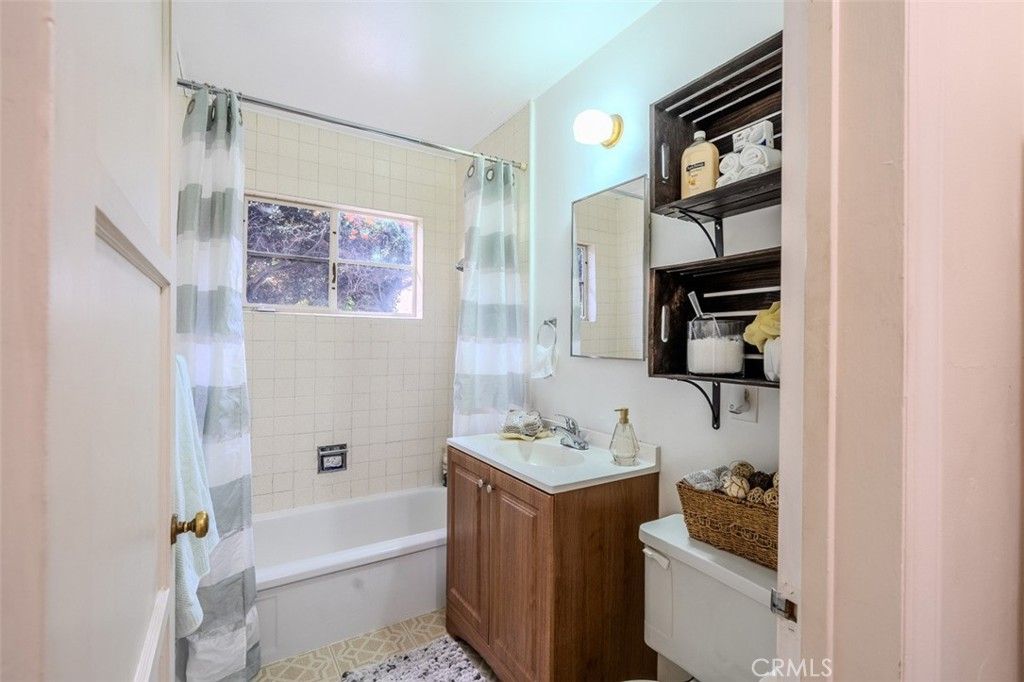 Image 21 of property listing at 7859 Sycamore Avenue, Riverside, CA 92504