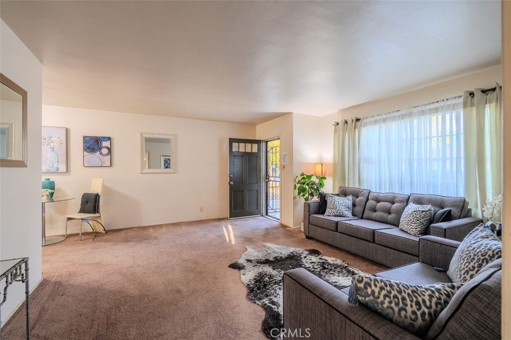 Image 4 of property listing at 7859 Sycamore Avenue, Riverside, CA 92504