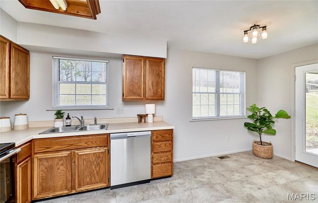 340-342 Della Drive, St Peters, MO 63376