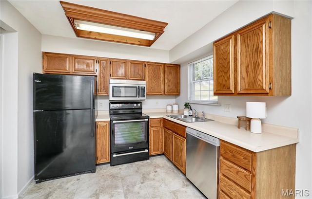 340-342 Della Drive, St Peters, MO 63376