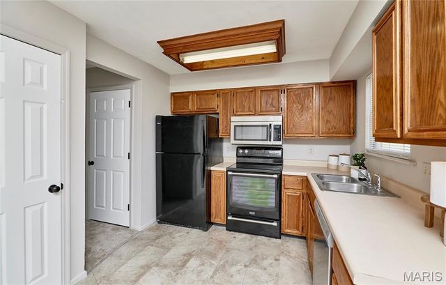 340-342 Della Drive, St Peters, MO 63376