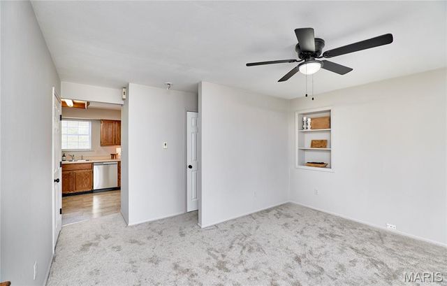 340-342 Della Drive, St Peters, MO 63376