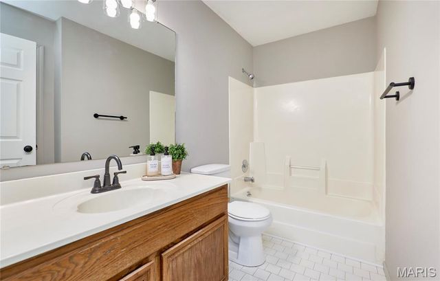 340-342 Della Drive, St Peters, MO 63376