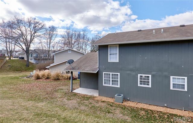 340-342 Della Drive, St Peters, MO 63376