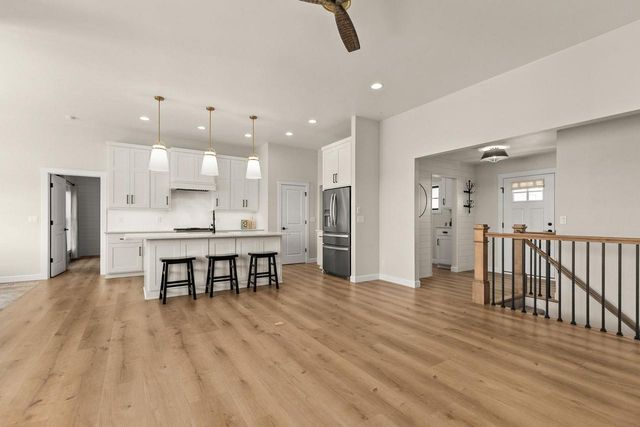 4265 N DEER VALLEY COURT, Appleton, WI 54913