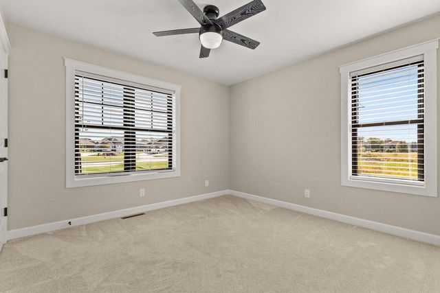 4265 N DEER VALLEY COURT, Appleton, WI 54913