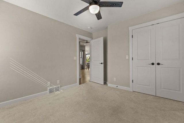 4265 N DEER VALLEY COURT, Appleton, WI 54913