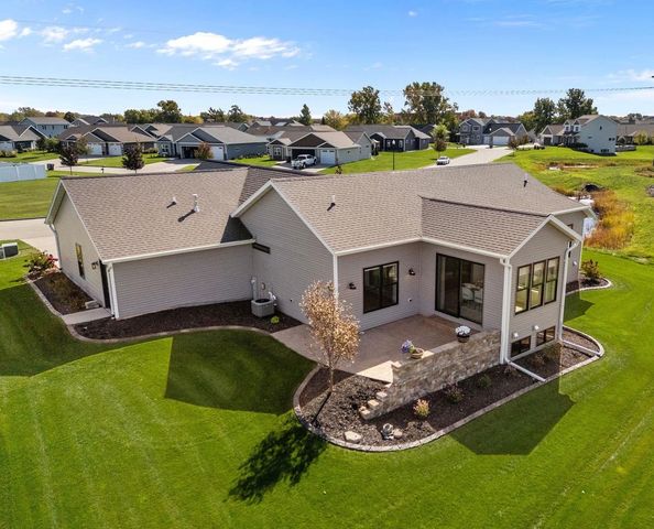 4265 N DEER VALLEY COURT, Appleton, WI 54913