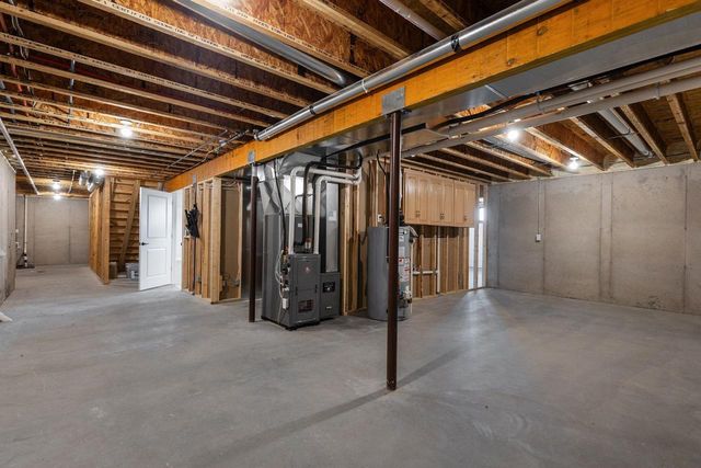 4265 N DEER VALLEY COURT, Appleton, WI 54913