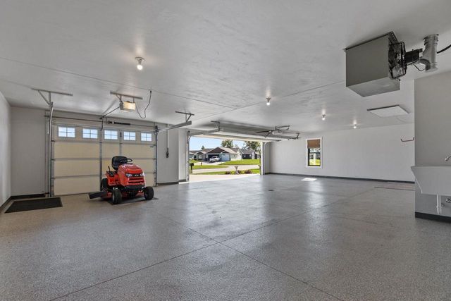 4265 N DEER VALLEY COURT, Appleton, WI 54913