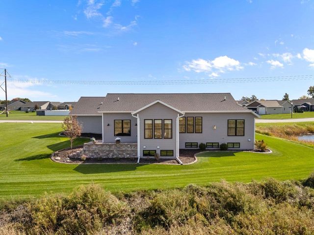 4265 N DEER VALLEY COURT, Appleton, WI 54913