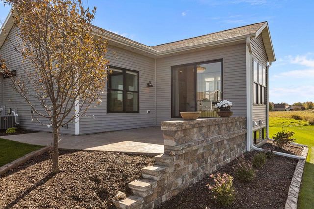 4265 N DEER VALLEY COURT, Appleton, WI 54913