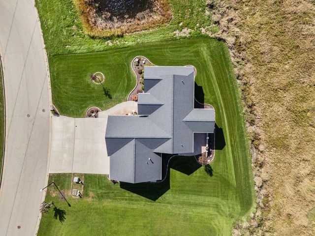 4265 N DEER VALLEY COURT, Appleton, WI 54913
