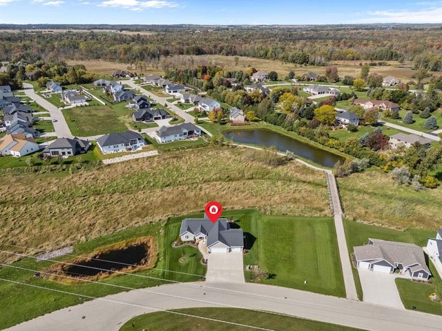 4265 N DEER VALLEY COURT, Appleton, WI 54913