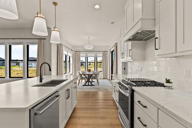 4265 N DEER VALLEY COURT, Appleton, WI 54913