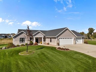 4265 N DEER VALLEY COURT, Appleton, WI 54913