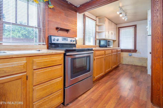 2604 Boyds Creek Hwy, Sevierville, TN 37876