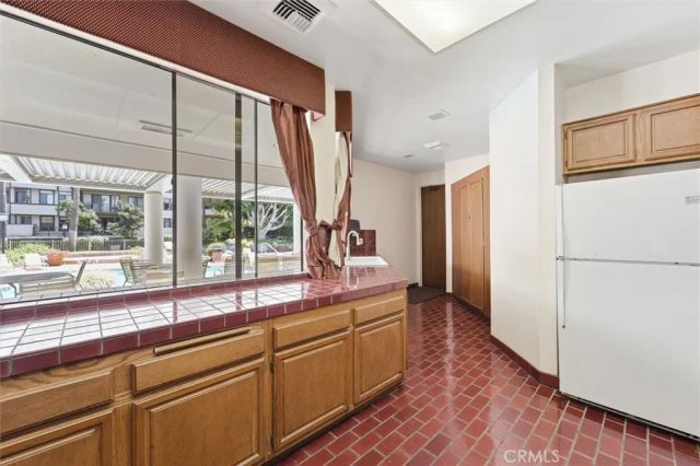 2595 Plaza Del Amo 420, Torrance, CA 90503