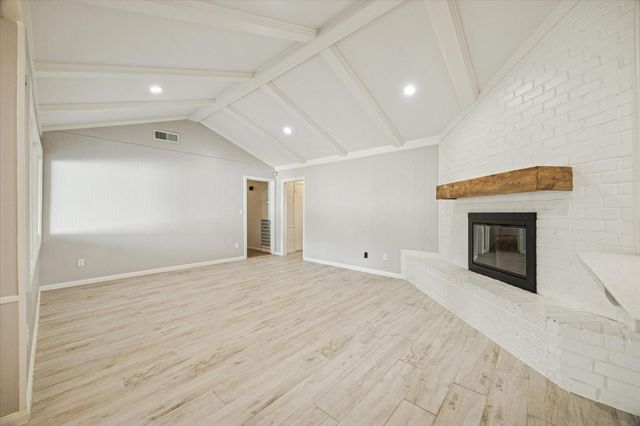 2127 Blue Willow Drive, Houston, TX 77042