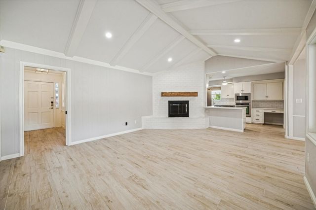 2127 Blue Willow Drive, Houston, TX 77042