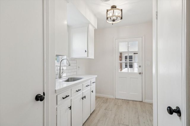 2127 Blue Willow Drive, Houston, TX 77042