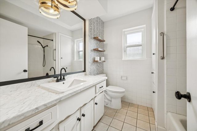 2127 Blue Willow Drive, Houston, TX 77042