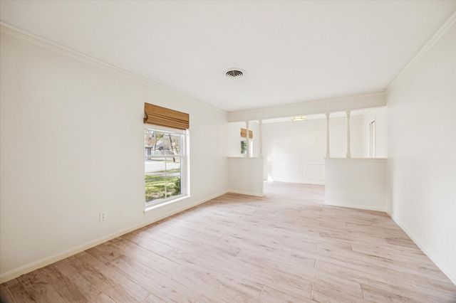 2127 Blue Willow Drive, Houston, TX 77042