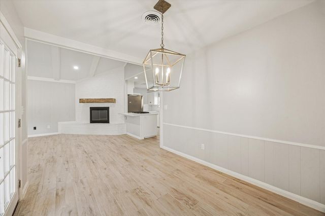 2127 Blue Willow Drive, Houston, TX 77042